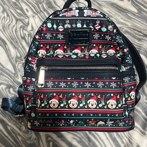 Loungefly Disney Parks Holiday Christmas Mini Backpack  🎄🎅🏻